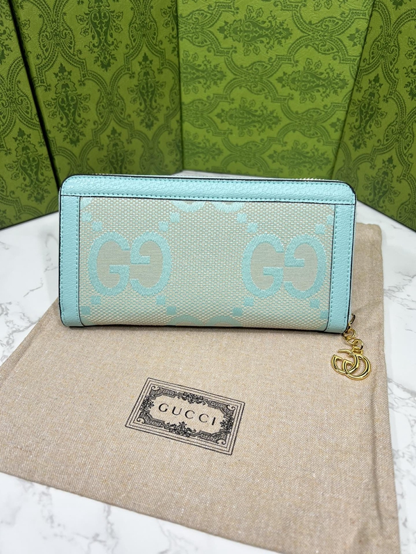 グッチ財布コピー背面デザイン